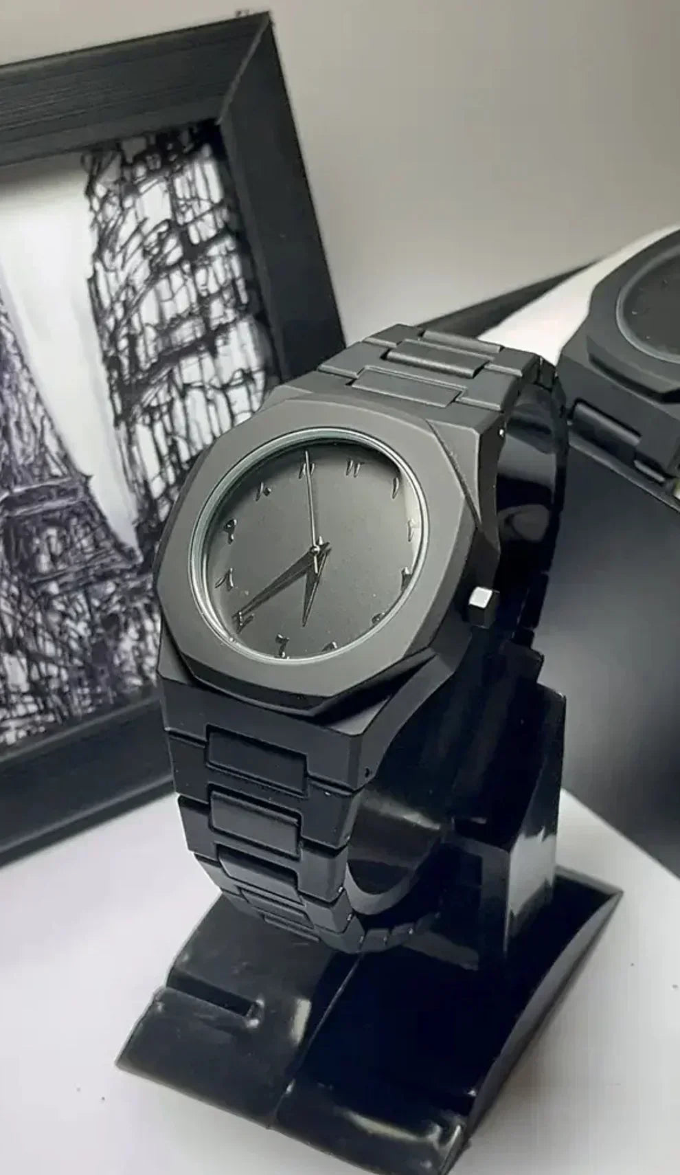 Black Aura Quartz Watch – Stylish Analog Watch For Men & Boys